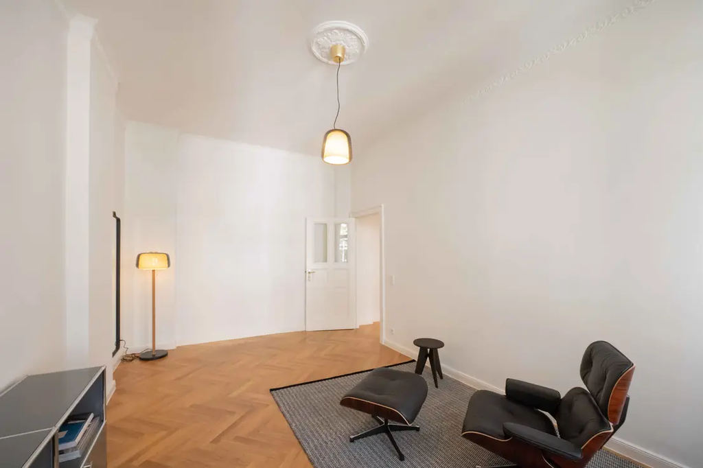 Top-Lage zwischen KaDeWe und Kurfürstendamm - sanierte Wohnung in prächtigem Altbau