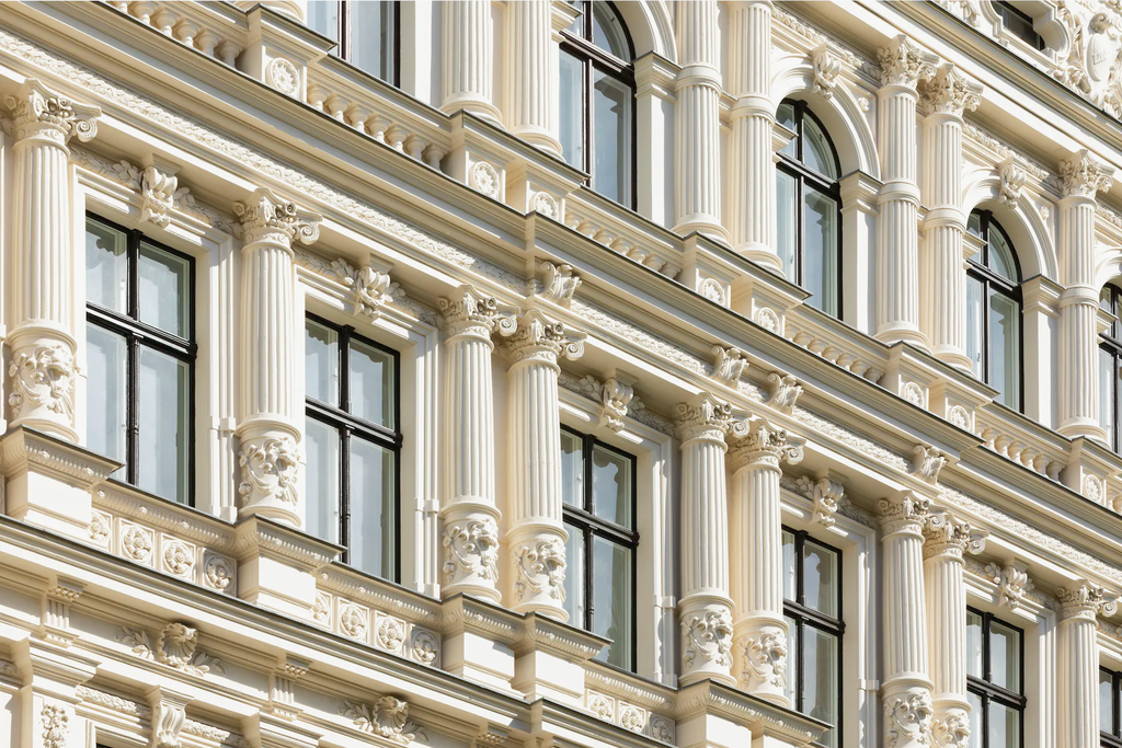LIVING IN THE LEGENDARY TRENDY DISTRICT - REGENT 56