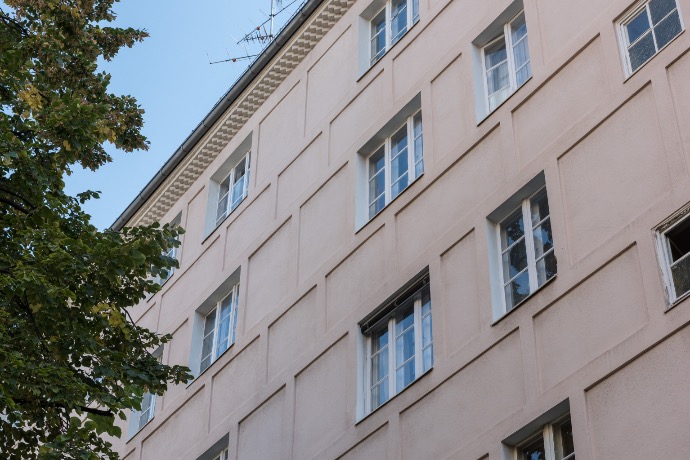 RENOVATED ANTIQUE APARTMENTS, ONLY 200 METERS TO KU'DAMM!